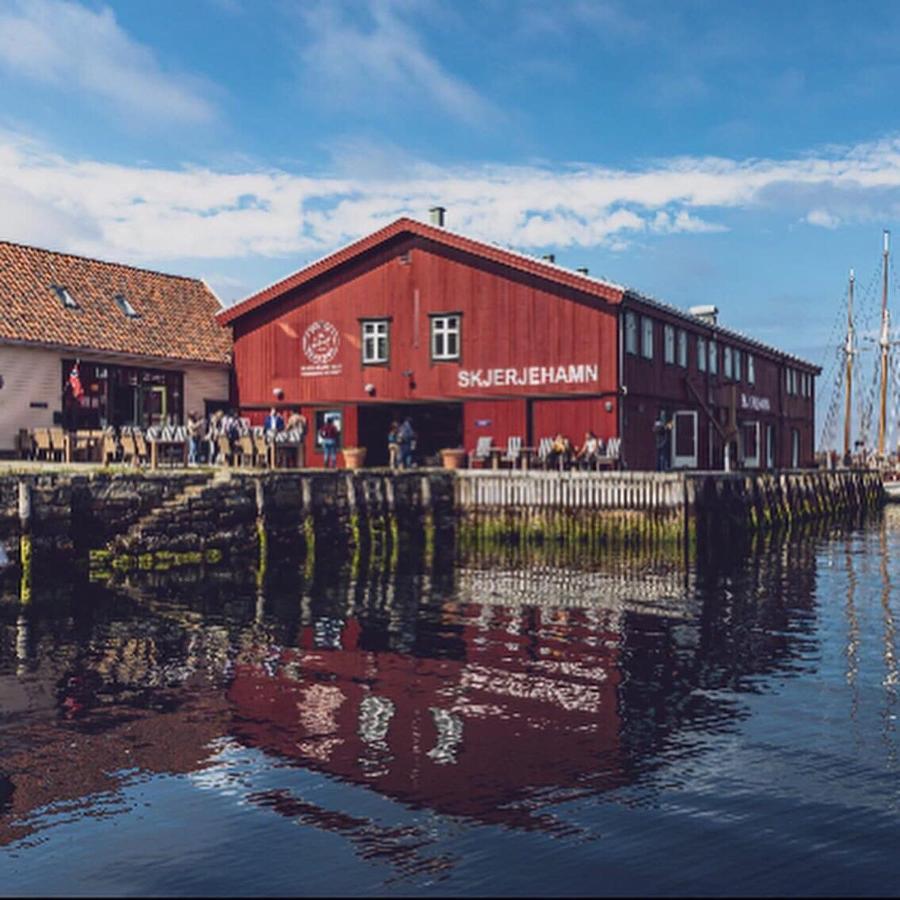Отель Skjerjehamn Anneland Экстерьер фото